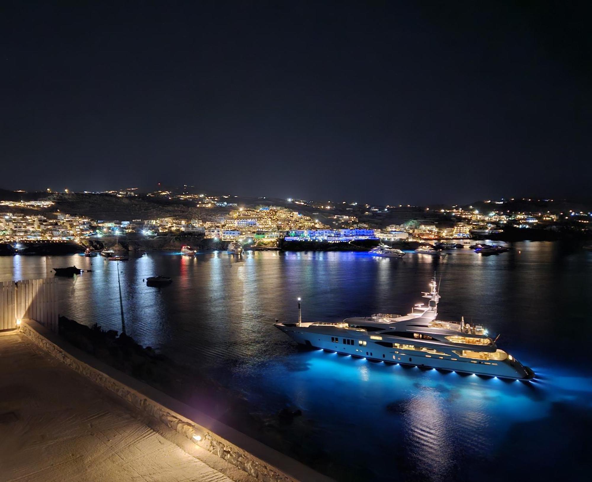 プサロウ Mykonos Azureアパートホテル 部屋 写真